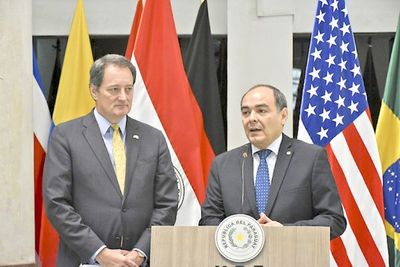 McClenny dice que el FBI en Paraguay es solo cooperación