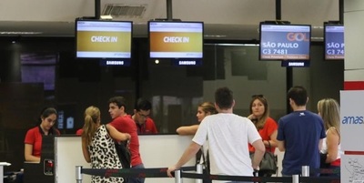 Se puede viajar sin libreta de vacunación, pero en destino exigirán la presentación, aclara Salud Pública