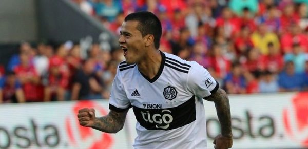La frustración de Willian Mendieta en Olimpia