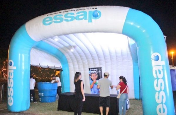 ESSAP reparte agua "para la foto", mientras deja sin servicio a clientes