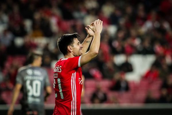 Benfica pasa a cuartos - Fútbol - ABC Color