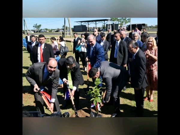 PRESENCIA DE ITAPÚA EN LA INAUGURACIÓN DEL MONUMENTO A 100 AÑOS DE AMISTAD PARAGUAY JAPÓN