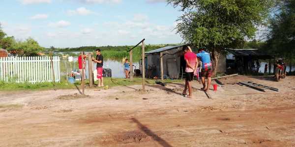 Ribereños de «Calaverita» siguen aguardando al gobernador | Radio Regional 660 AM