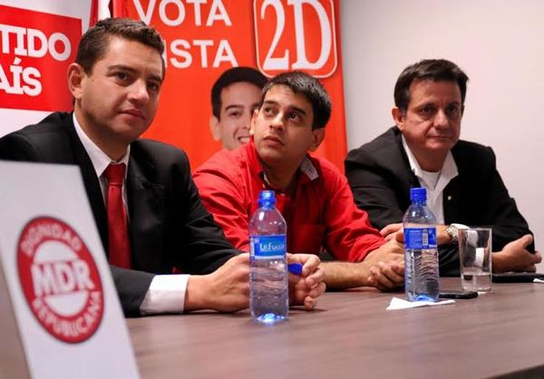 Alvarenga a Mario Ferreiro: "Andá arreglá tus problemas con la justicia" » Ñanduti