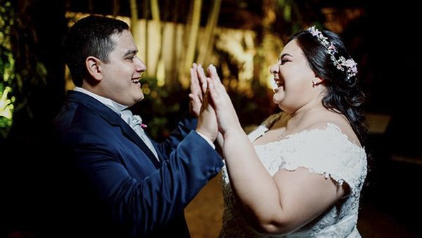 ¡Que vivan los novios!