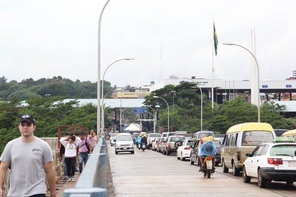 Agilizarán tránsito de camiones sobre el Puente de la Amistad