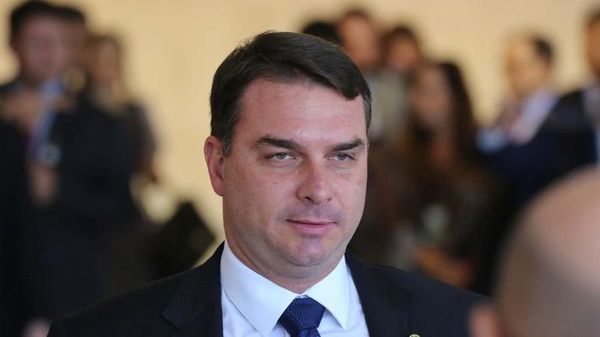 Hijo de Bolsonaro niega acusaciones de corrupción y denuncia “persecución” política - Mundo - ABC Color