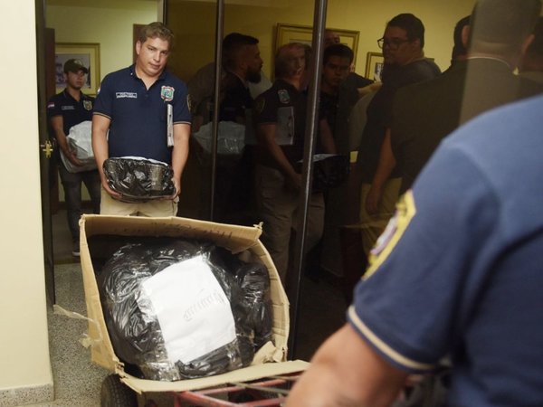 Allanan la Comuna de Asunción por denuncia de tráfico de influencias
