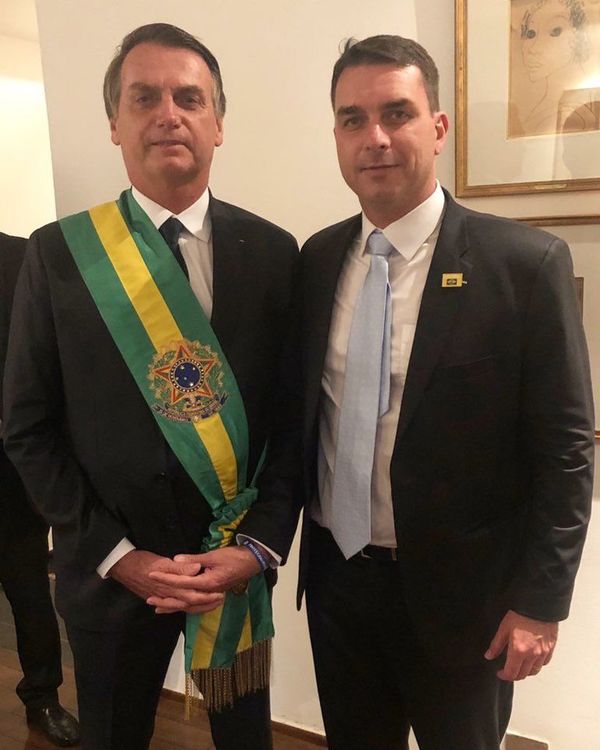 Fiscalía brasileña sospecha que hijo de Bolsonaro practicó lavado de dinero - Mundo - ABC Color