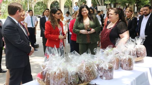 Los internos de Emboscada venden 4.000 panes dulces - Judiciales y Policiales - ABC Color
