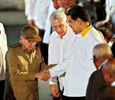 Médicos cubanos denuncian ante OEA “trabajo esclavo” - Internacionales - ABC Color