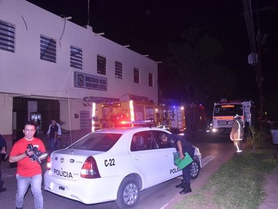 Explosión de aire acondicionado causa principio de incendio en sede policial