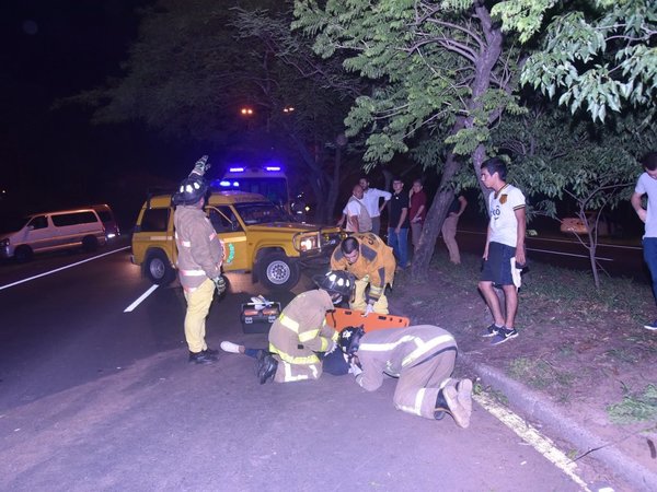 Joven termina herido tras presunta carrera clandestina en Luque