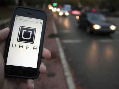 ¡Miedazo! Conductor de Uber metió a pasajera en un motel