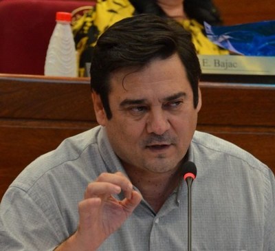 Buzarquis: “Renuncia de Ferreiro no debe impedir que Fiscalía siga investigando el supuesto esquema de corrupción” - ADN Paraguayo