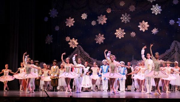 Valses y ballet en Navidad - Weekend - ABC Color