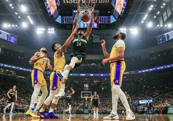 Antetokounmpo y Bucks desbancan a Lakers del liderato - Básquetbol - ABC Color