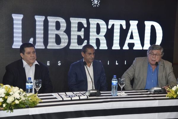El Guma presentó a Díaz - Libertad - ABC Color
