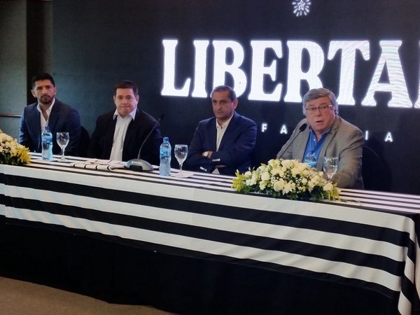 Libertad presenta a Ramón Díaz: "Quiero un equipo agresivo y con buen fútbol"