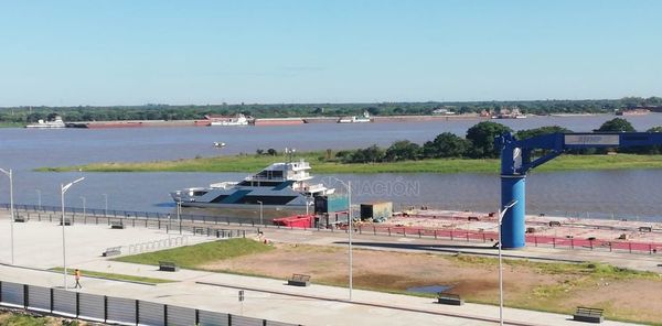 “Ferry del Chaco” por las aguas del Río Paraguay