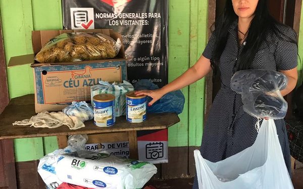 Fiscalía entrega donaciones a hogar de ancianos