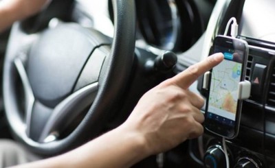 Chofer de Uber desvió camino y llevó a un motel a una mujer