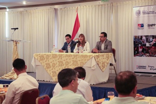 Resaltan acceso de más jóvenes en el primer empleo - .::RADIO NACIONAL::.