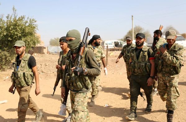 Decenas de rebeldes y soldados muertos mientras tropas sirias avanzan a Idlib - Mundo - ABC Color