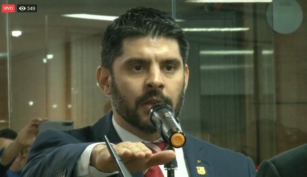 Eligen a "Nenecho" Rodríguez como nuevo intendente de Asunción.