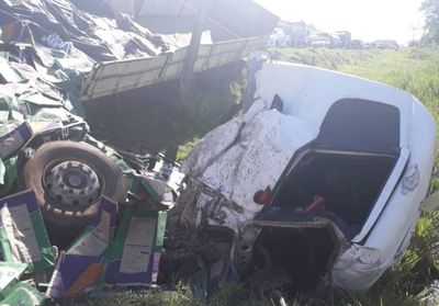 Colisión de camiones en ruta PY02 deja un muerto - Judiciales y Policiales - ABC Color