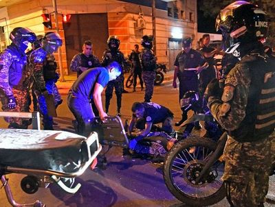 Agente del Grupo Lince protagoniza un choque - Judiciales y Policiales - ABC Color