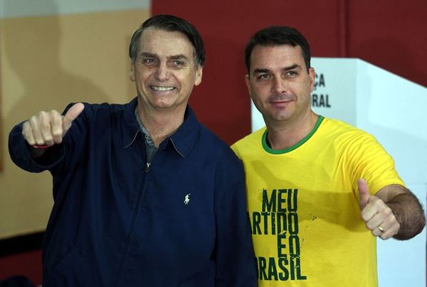 Hijo de Bolsonaro, bajo investigación - Internacionales - ABC Color