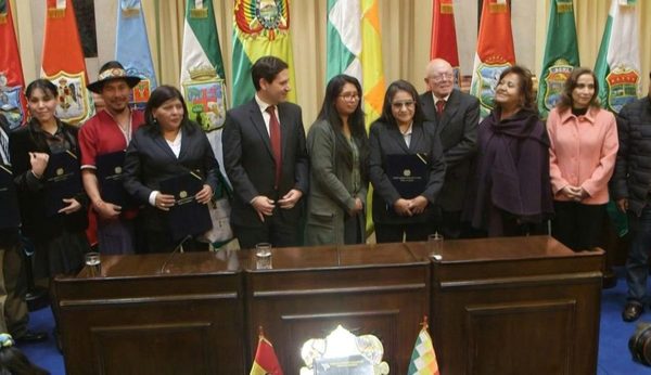 Designaron al presidente y a la vicepresidente del nuevo Tribunal Electoral de Bolivia