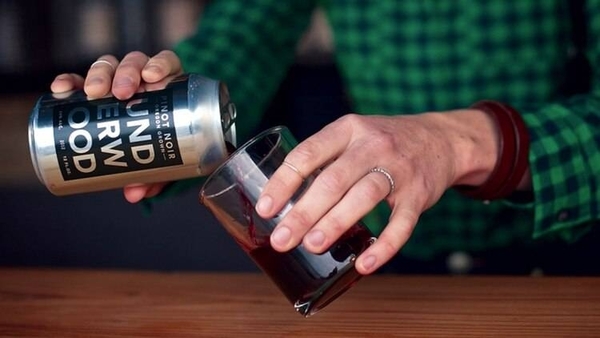 HOY / Vinos en latas: en Argentina  compiten fuerte con cervezas,  y desembarcan en Paraguay