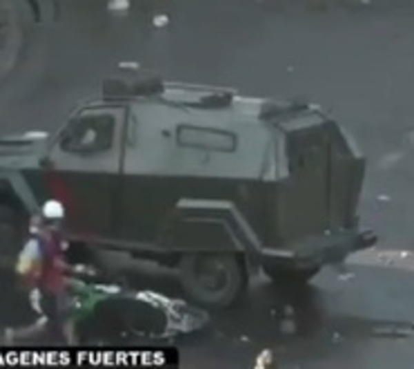 Brutal represión en Chile: Carabineros hieren a manifestante - Paraguay.com