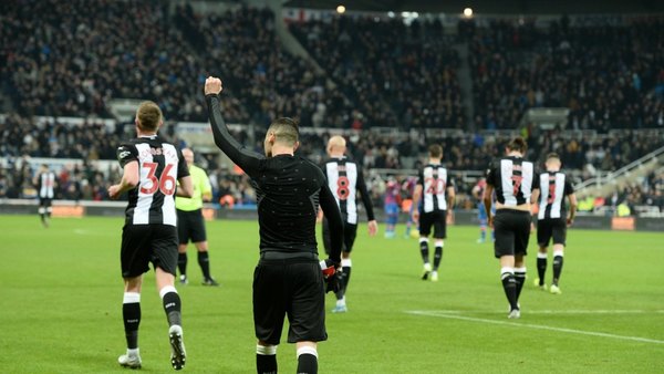 ¡Por fin! Almirón hace su ansiado gol para la victoria de Newcastle