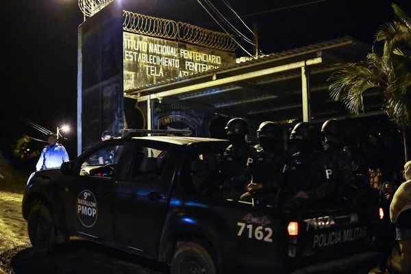 Al menos 18 muertos y 16 heridos en riña en cárcel de Honduras