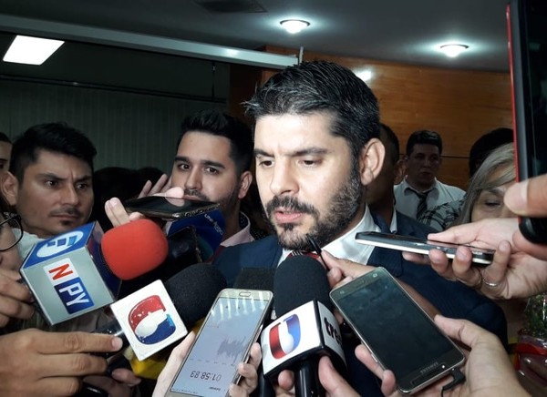 El nuevo intendente de Asunción ya no forma parte de Honor Colorado, aclara Pedro Alliana