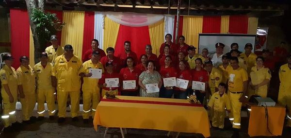 Bomberos de Ayolas celebraron 20 años de vida institucional - Nacionales - ABC Color