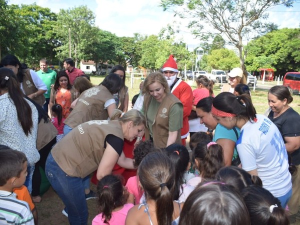 Con apoyo de la EBY, campaña 'Regalo de Amor' llegó con obsequios para los niños de Misiones
