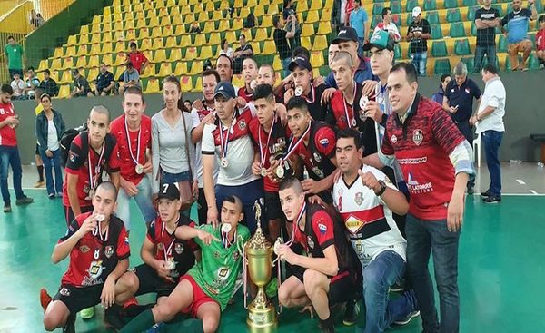 Repatriación es el campeón del Nacional C15 de fútbol de salón