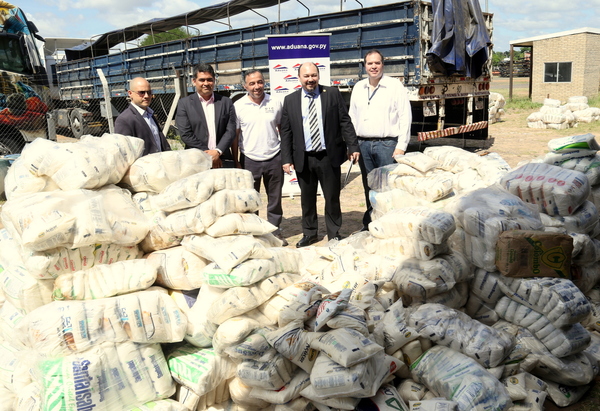 Aduanas entregó 20 toneladas de alimentos a diversas instituciones | .::Agencia IP::.