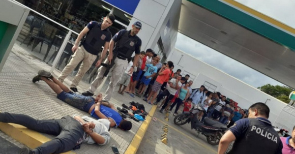 Quisieron su aguinaldo, pero la Policía los pilló