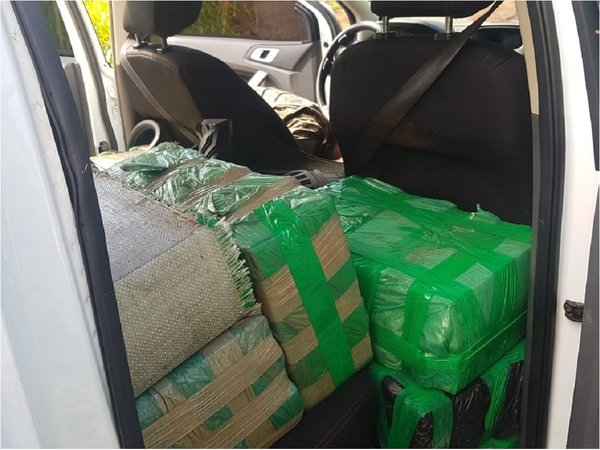 Capitán Bado: Incautan camioneta con marihuana tras persecución
