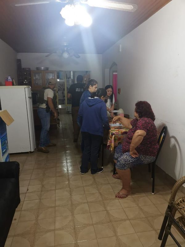 Desbaratan red de microtraficantes en Encarnación - Nacionales - ABC Color