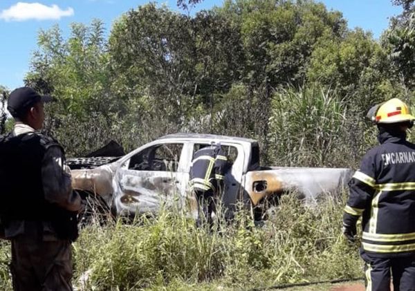 Tras intentar asalto queman camioneta - Judiciales y Policiales - ABC Color