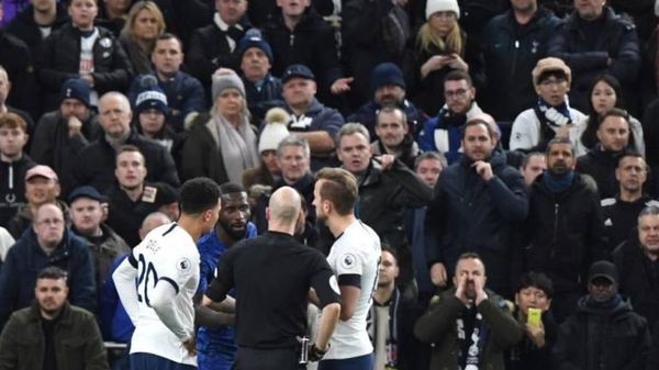 HOY / Incidente racista en el fútbol inglés