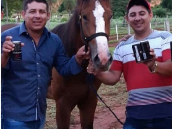 Asesinan a hermanos al salir de una carrera de caballos