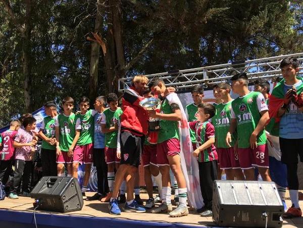 Tembetary gana torneo internacional de Escuelas de Fútbol | .::Agencia IP::.