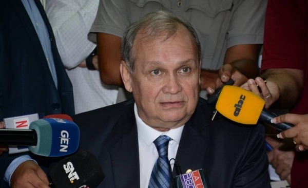 HOY / Caja paralela en la Municipalidad: admiten imputación y dejan fuera a parientes de Ferreiro